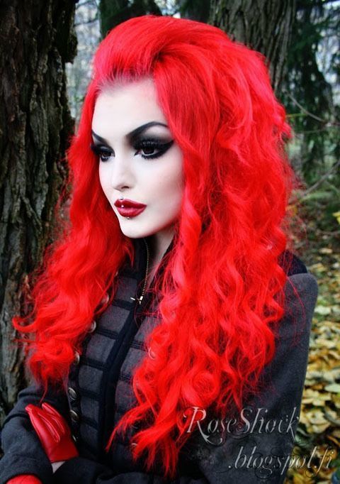 Gothic Hairstyles-20 Best Hairstyles for Gothic Look for Girls .