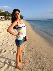 40 Bollywood Celebrity Beach Outfits That You'll Love | Bollywood .
