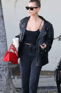 30 Celebrities All-Black Outfit Styles for Fall to Co
