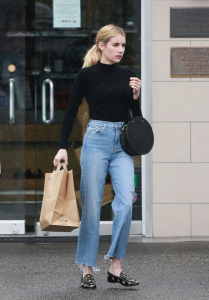 Emma Roberts Street Style - Los Angeles 12/08/2019 | Celebrity .