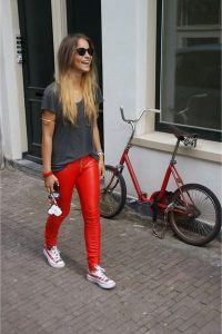20 Cute Outfits to Wear with Converse Chuck Taylor Shoes | Red .