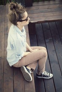 20 Cute Outfits to Wear with Converse Chuck Taylor Shoes | Fashion .