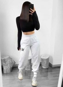 25+ Sporty Girl Outfits to Feel Comfy - Outfit Styl