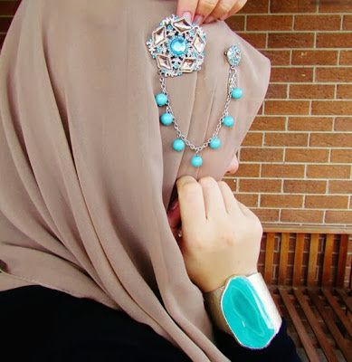 Hijab Accessories-25 ways to Accessorize Hijab With Jewelry .