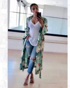 How to wear jeans with kimonos in spring 20 outfit ideas | Fashion .