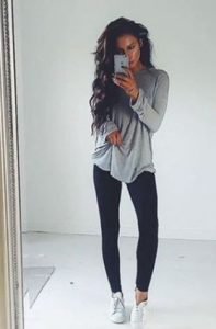 This is such a cute outfit with black leggings! | Fashion, Outfits .