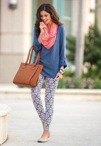 Outfits with Printed Tights - Ideas how to wear Patterned Leggings .