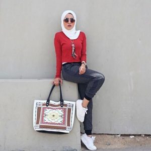 20 Popular Hijab Street Style Fashion Ideas This Season | Hijab .