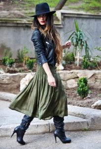 Style Guide: How to wear Maxi Skirt in winter | Fashion, Style .
