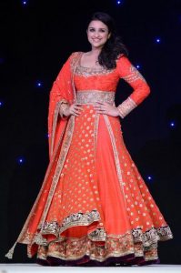 12 Stylish Parineeti Chopra Dresses to Copy This Year | Bollywood .