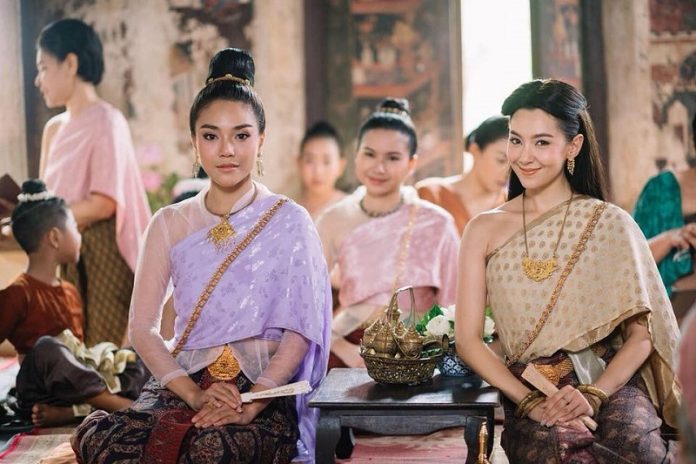 Back in Fashion? Thai Traditional Dress and How to Pull it O