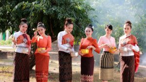 Chut Thai: Thailand's Beautiful Traditional Dre