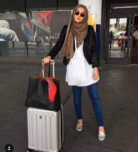 What to wear as a hijabi traveler | Hijab fashionista, Hijab .