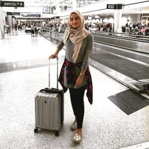 What to wear as a hijabi traveler | Hijab fashion summer, Hijab .