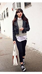 Minimalist outfit, layering and vans old skool // | Fashion, Style .